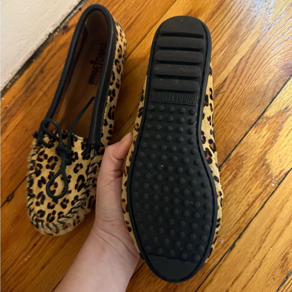 Never Warn - Minnetonka Leopard Print Moccasins - image 3